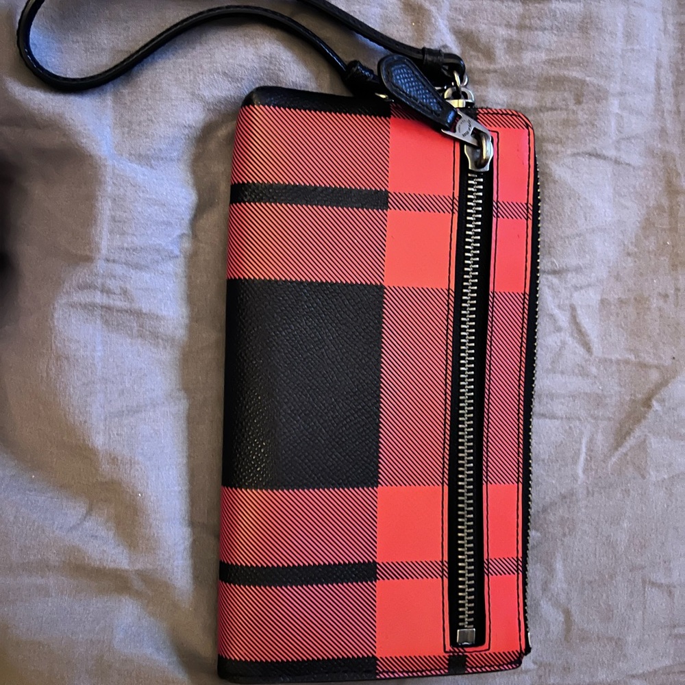 Coach wristlet - Picture 6 of 7